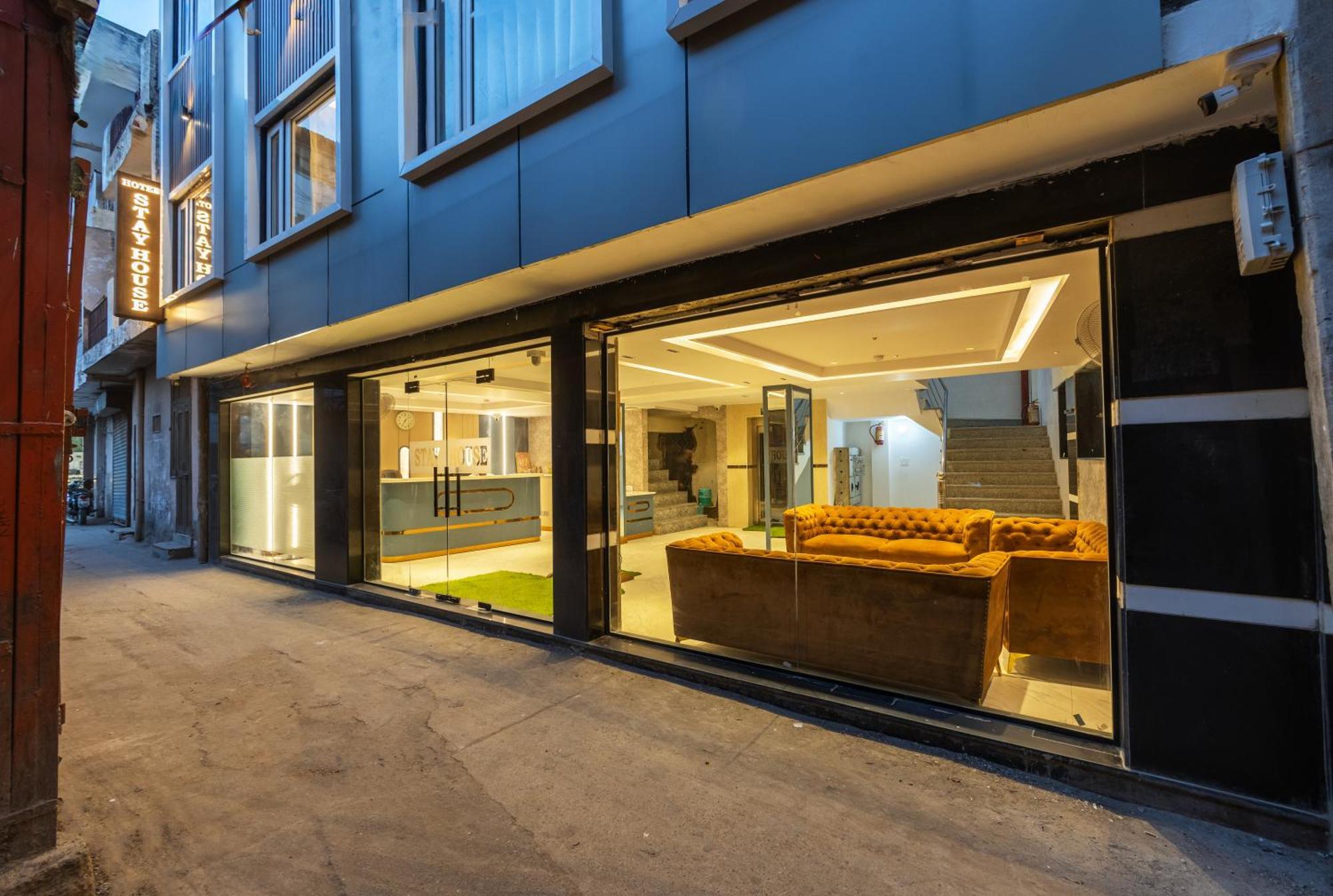 House 3*